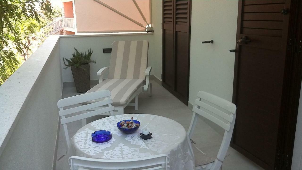 Apartment M&J Supetar Exterior foto